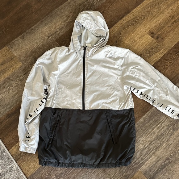 Reebok Les Mills lightweight jacket size M - Picture 1 of 2